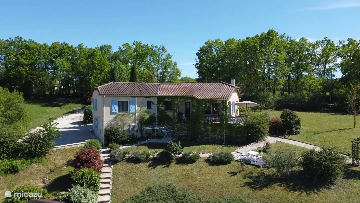Genießen Sie den Platz rund um Coquelicots!