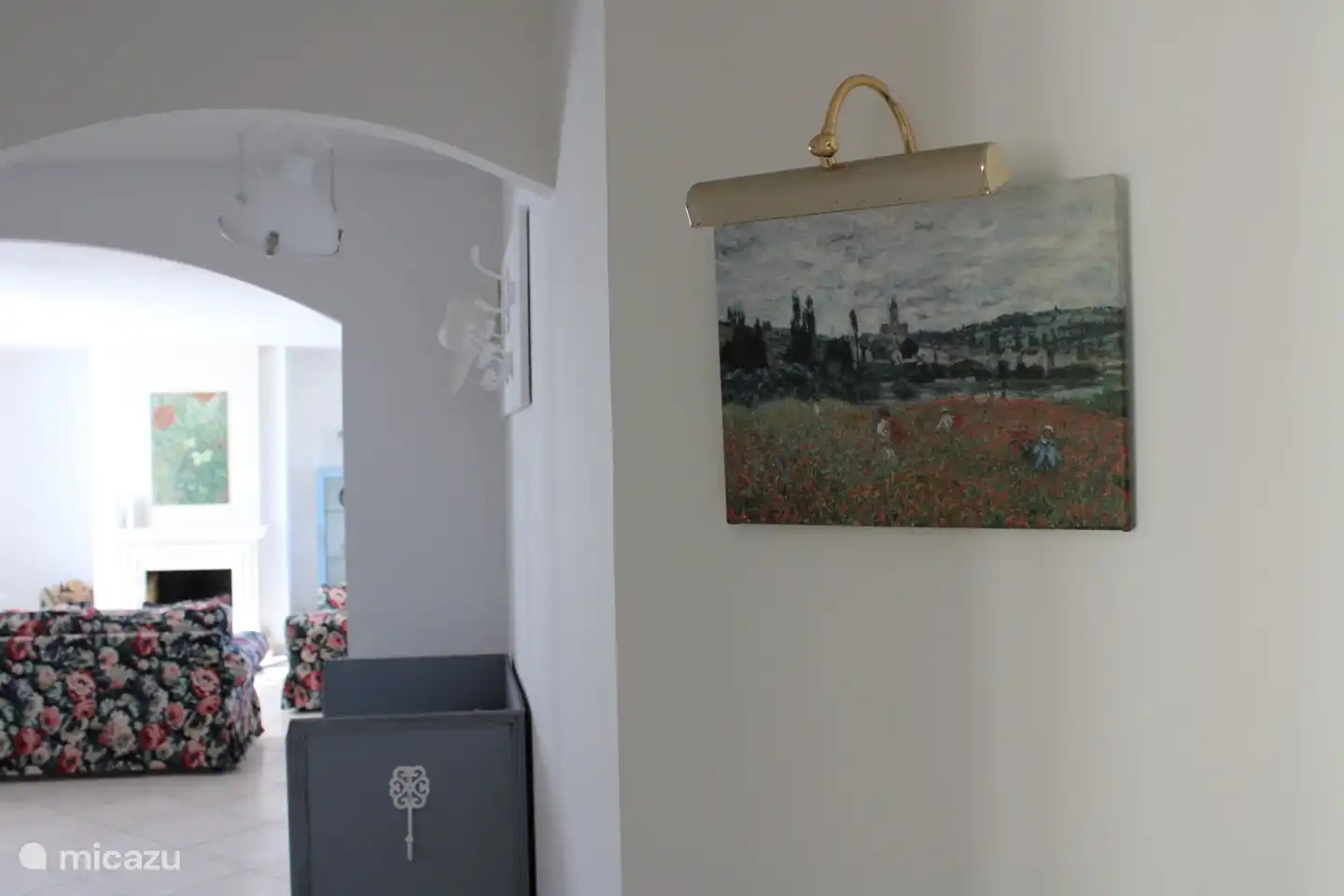 Mohnblumen sind überall im Haus zu finden.