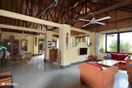 Vakantiehuis Indonesië, Bali, Lovina villa Strandvilla Ganesha direct aan zee