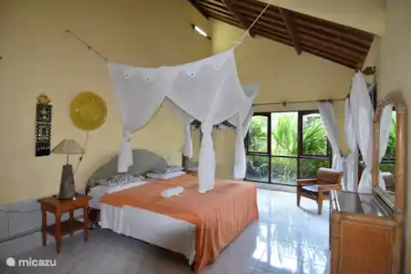 Vakantiehuis Indonesië, Bali, Lovina villa Strandvilla Ganesha direct aan zee