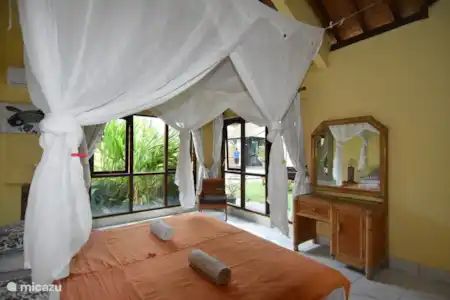 Vakantiehuis Indonesië, Bali, Lovina villa Strandvilla Ganesha direct aan zee