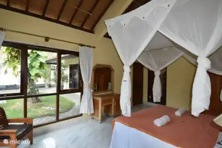 Vakantiehuis Indonesië, Bali, Lovina villa Strandvilla Ganesha direct aan zee
