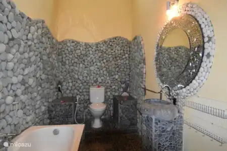 Vakantiehuis Indonesië, Bali, Lovina villa Strandvilla Ganesha direct aan zee