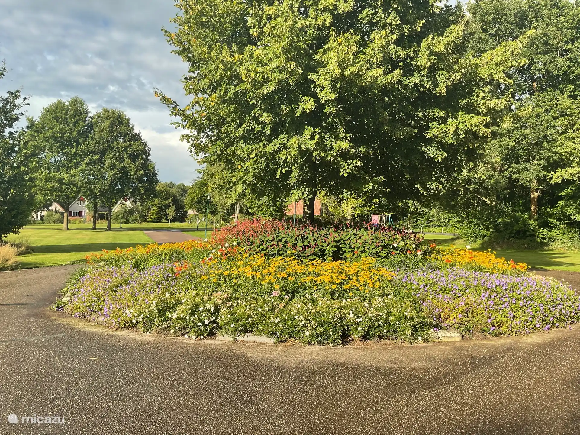 Kreisverkehr im Park