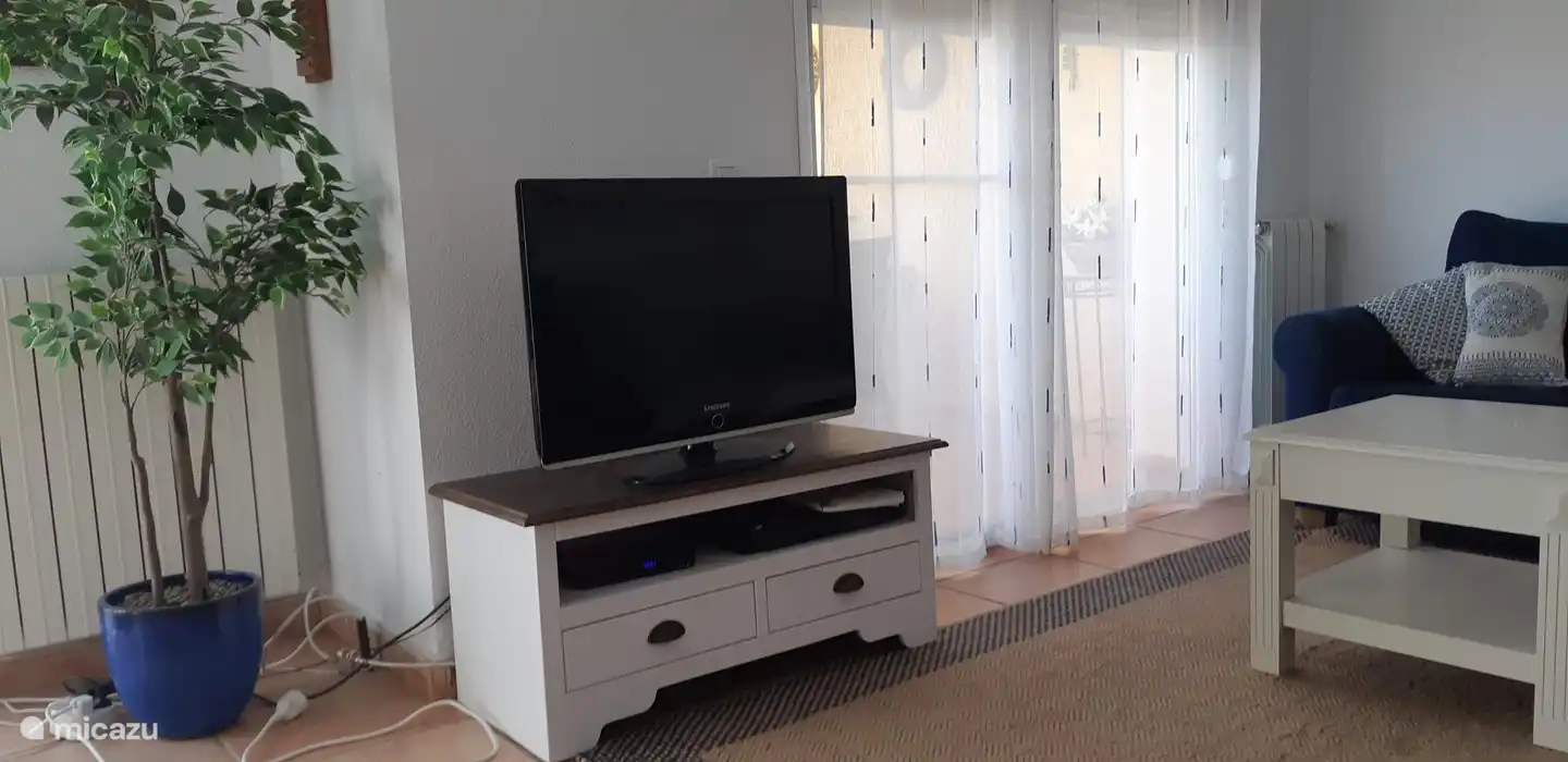 Enjoy watching TV with all Dutch channels!