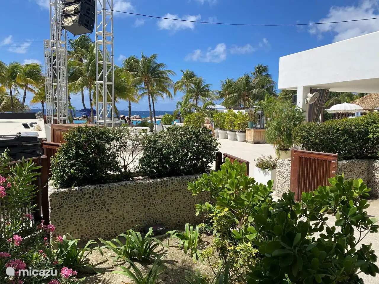 Mambo beach op 10 minuten rijden vanaf Casa Dushi