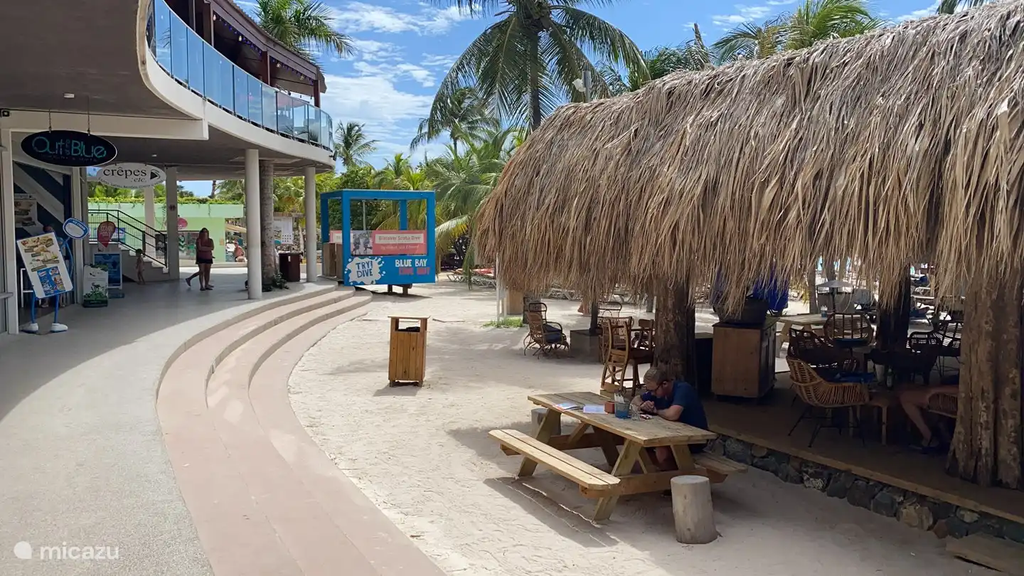 Mambo beach op 10 minuten rijden vanaf Casa Dushi