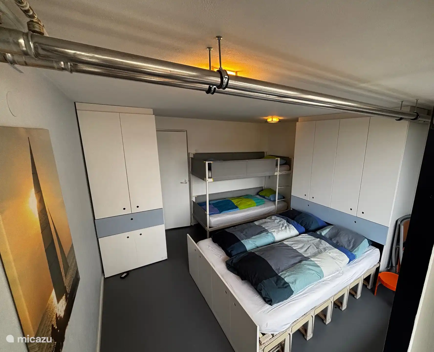 4-persoonskamer op de begane grond, met aansluitend badkamer en toilet