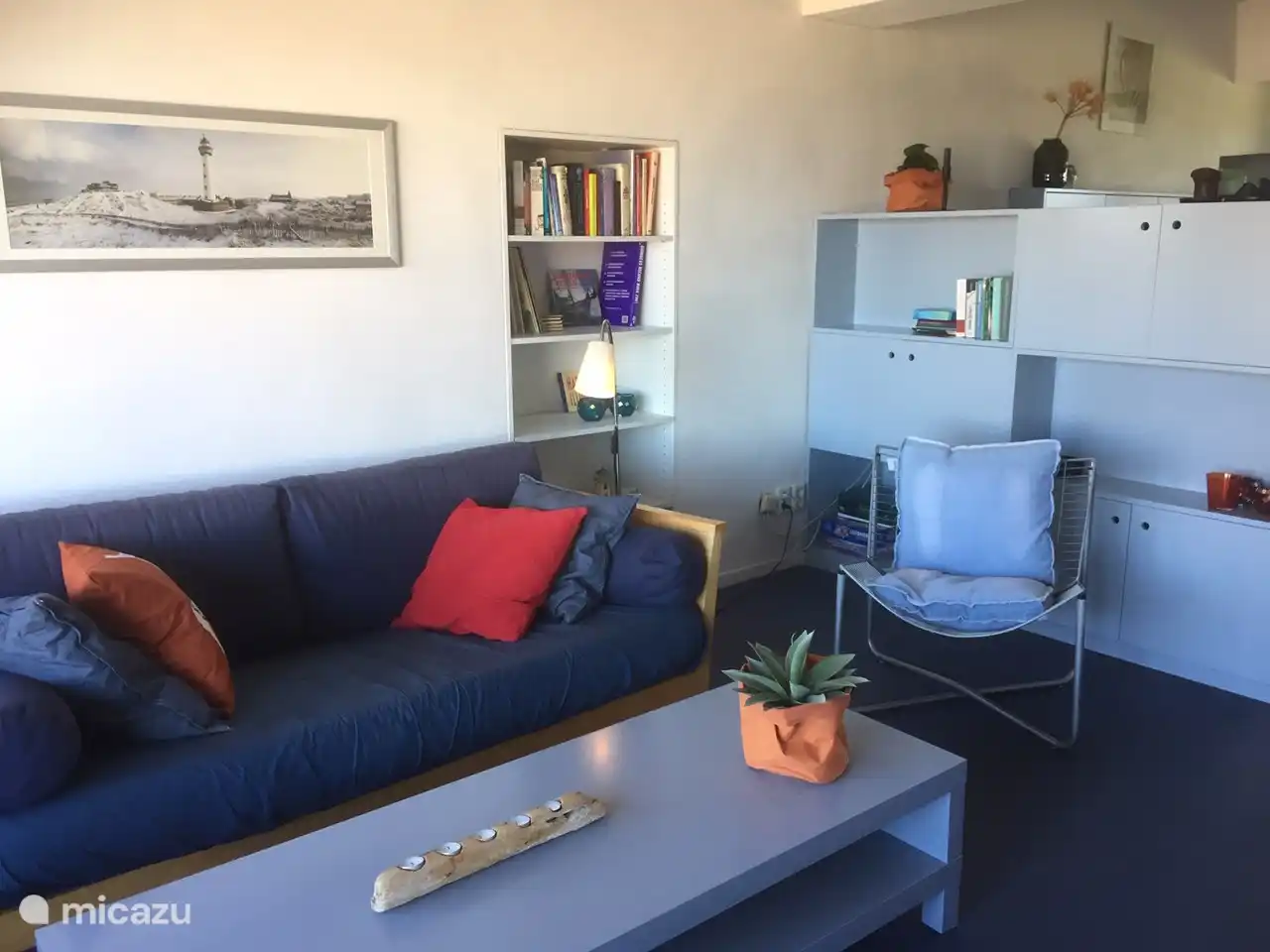 woonkamer met zeezicht