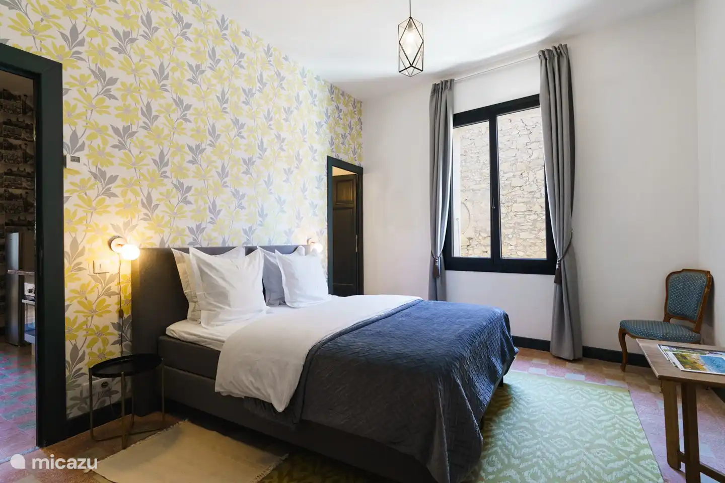 Reposez-vous bien dans les lits confortables de la chambre