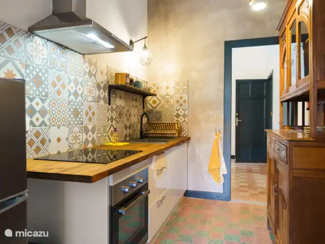apartamento en Francia, Aude, Raissac-d'Aude – Logement Onze - Apartamento Qirinye la cocina con todas las comodidades