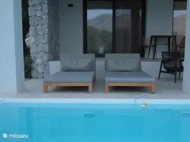 Villa Míticas en Grecia, Gracia Central, Pogonia - villa Amplias y amplias tumbonas de teca