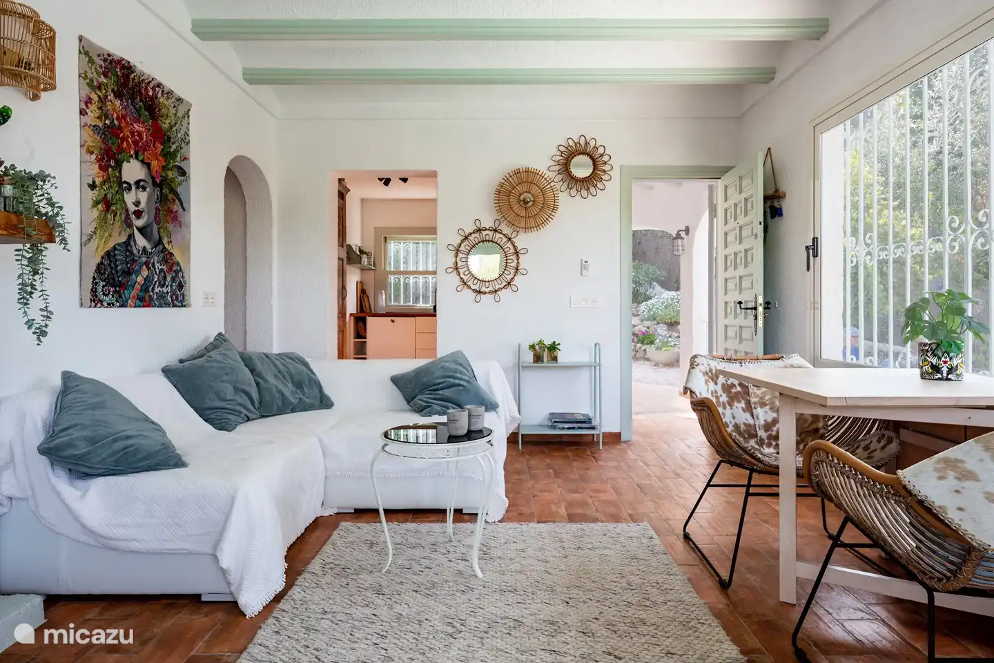 Wohnzimmer mit Eingang