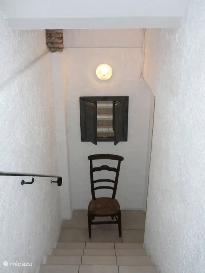 Treppenhaus zum Wohnzimmer.