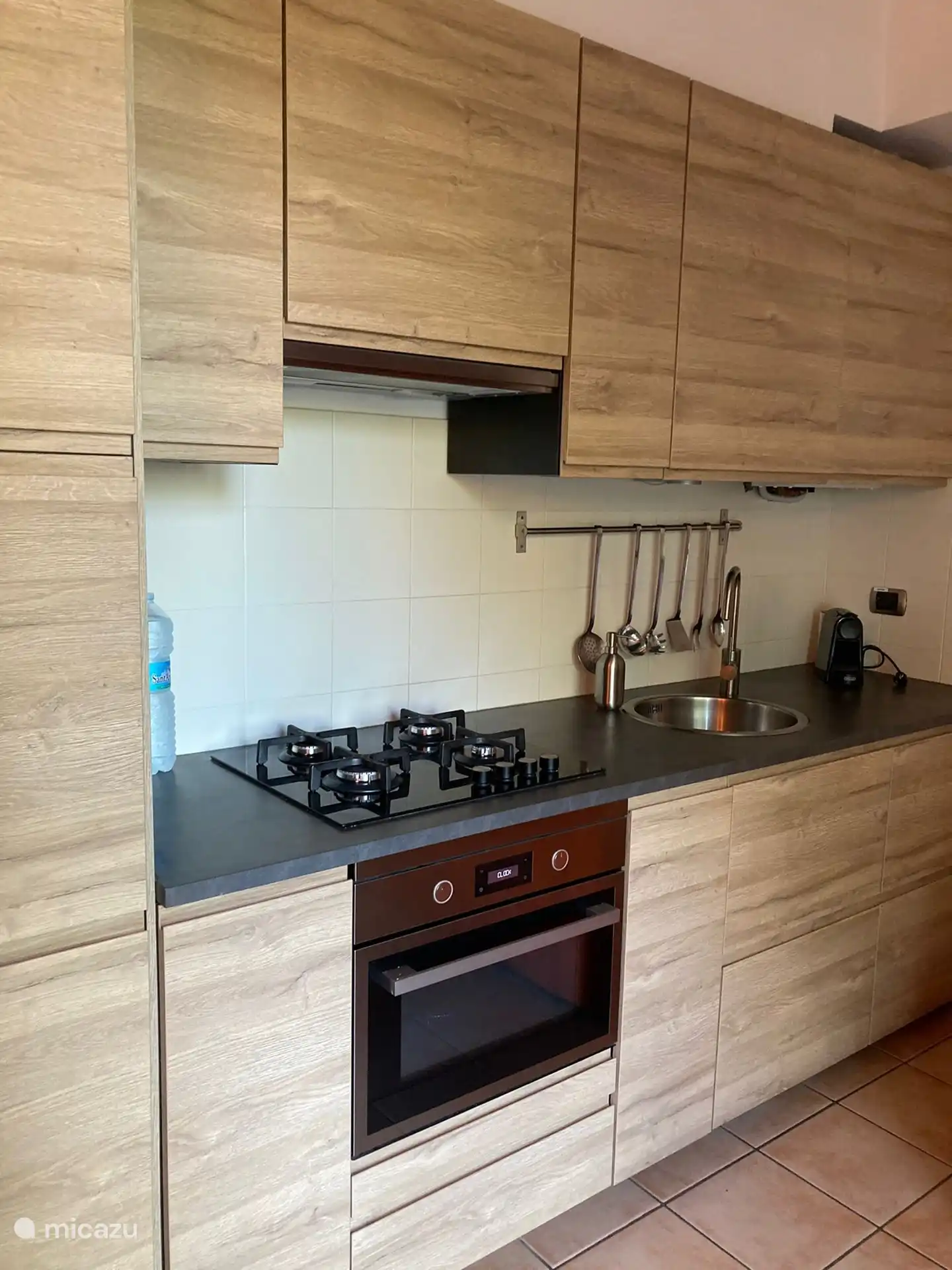 Neue Küche mit Kombibackofen