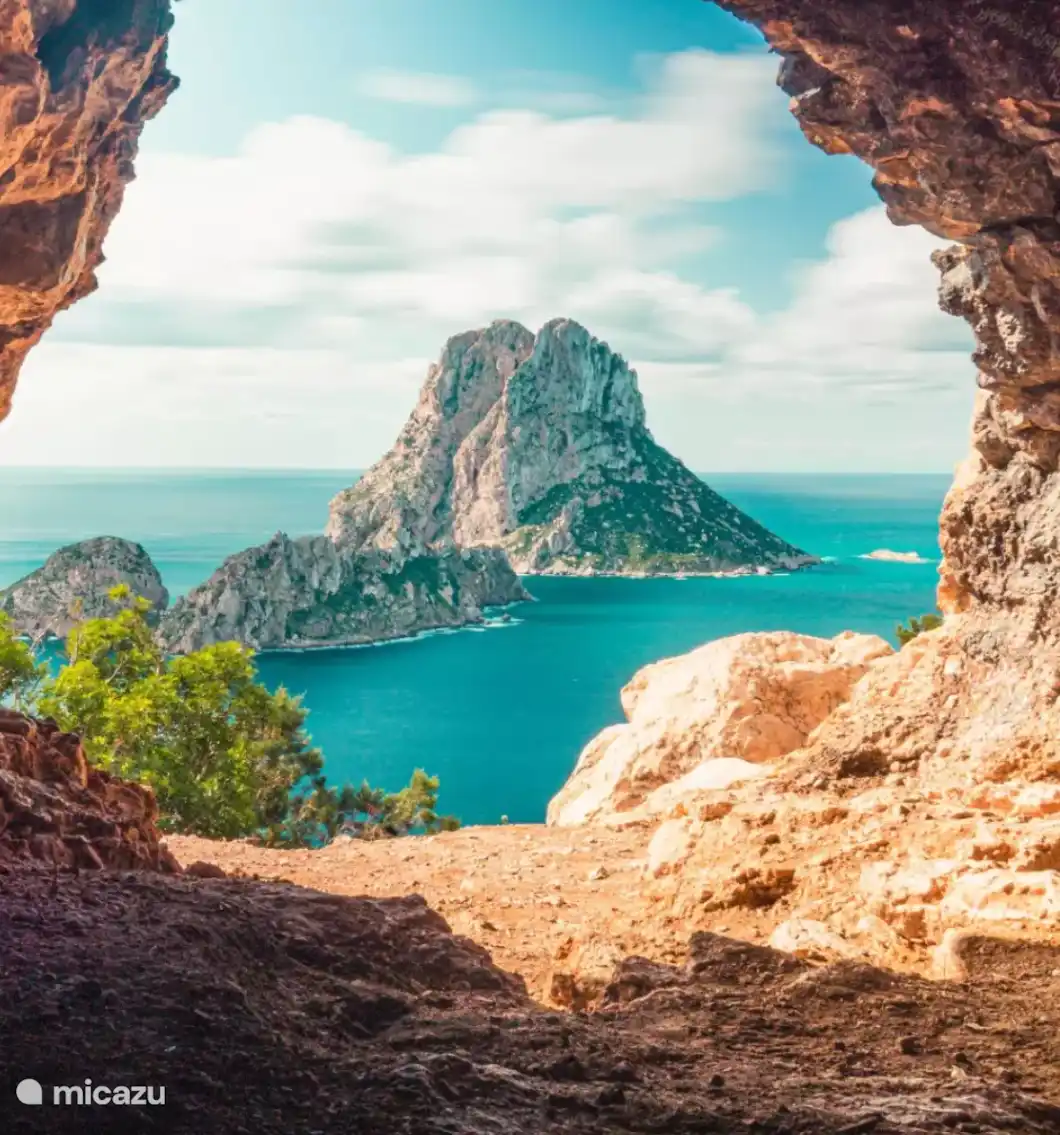 Visit: Es Vedra