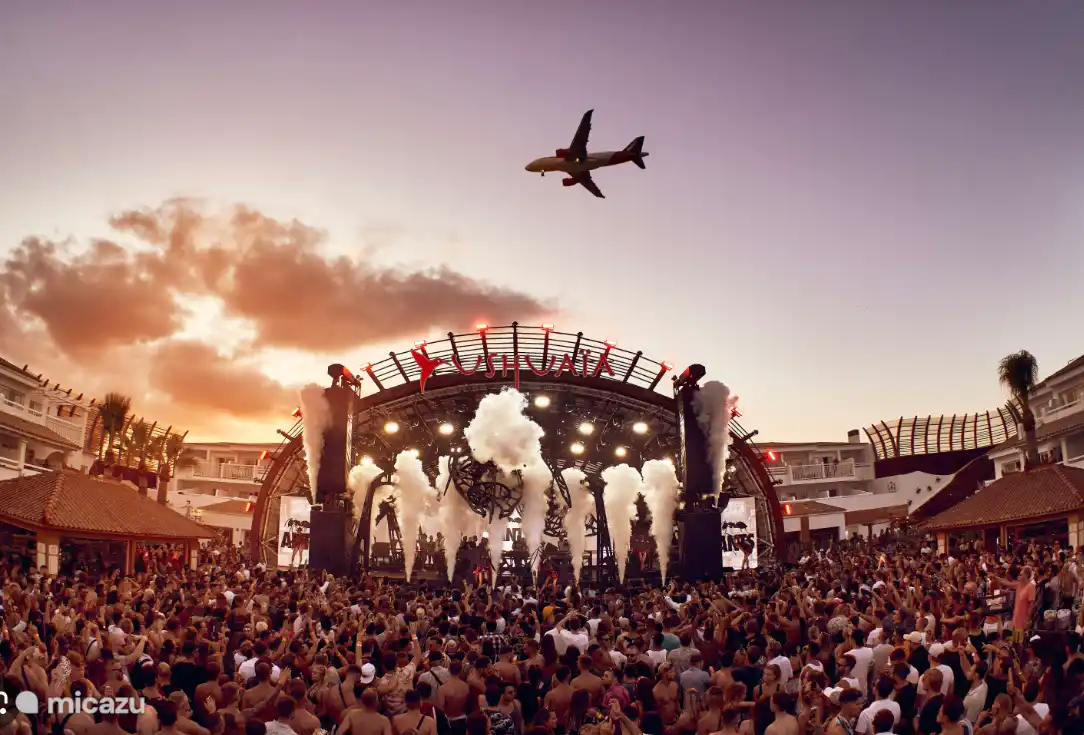 Visit: Ushuaia, Pasha, etc 