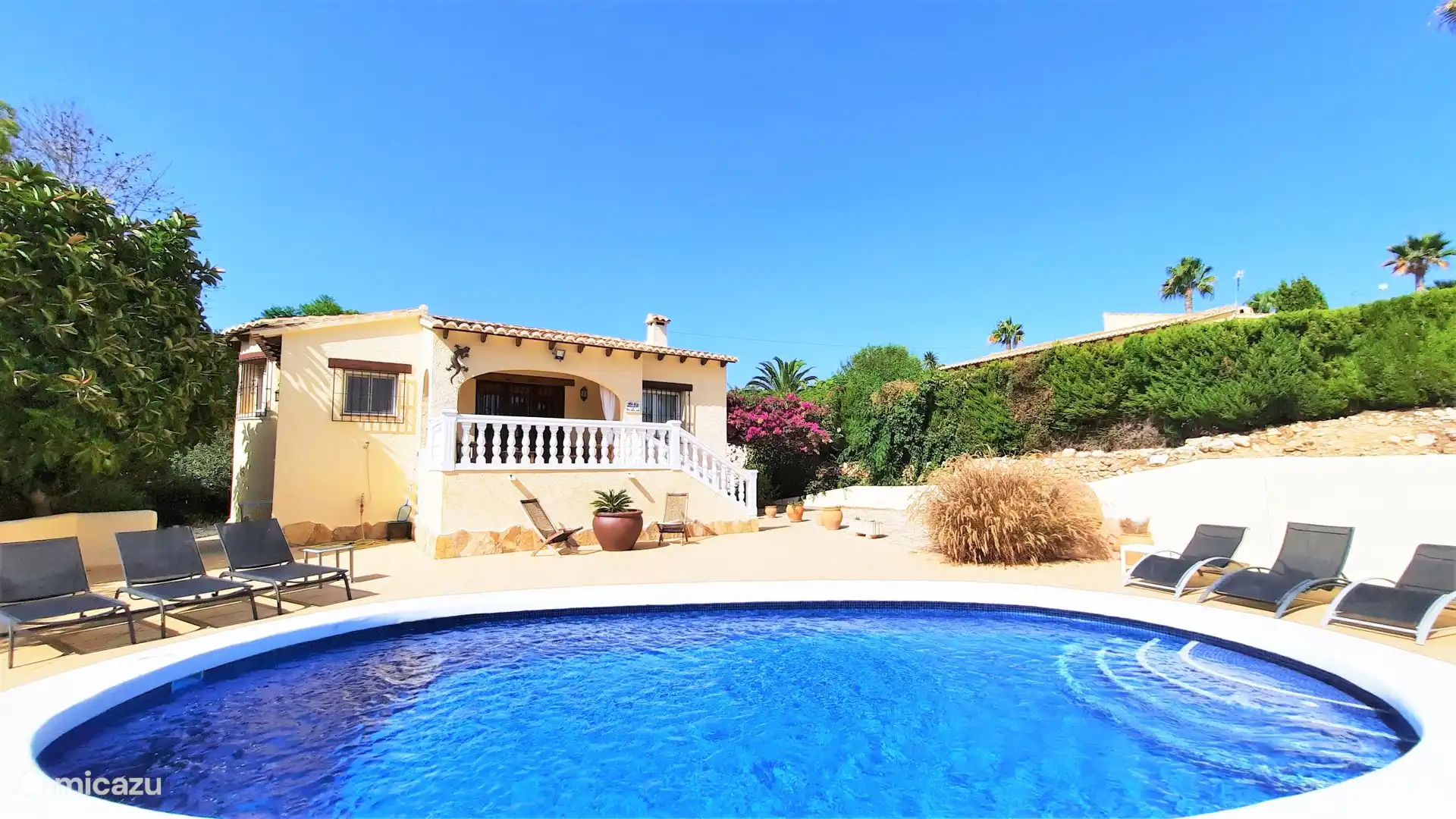 La Villa La Rioja dispose d’un espace extérieur très agréable