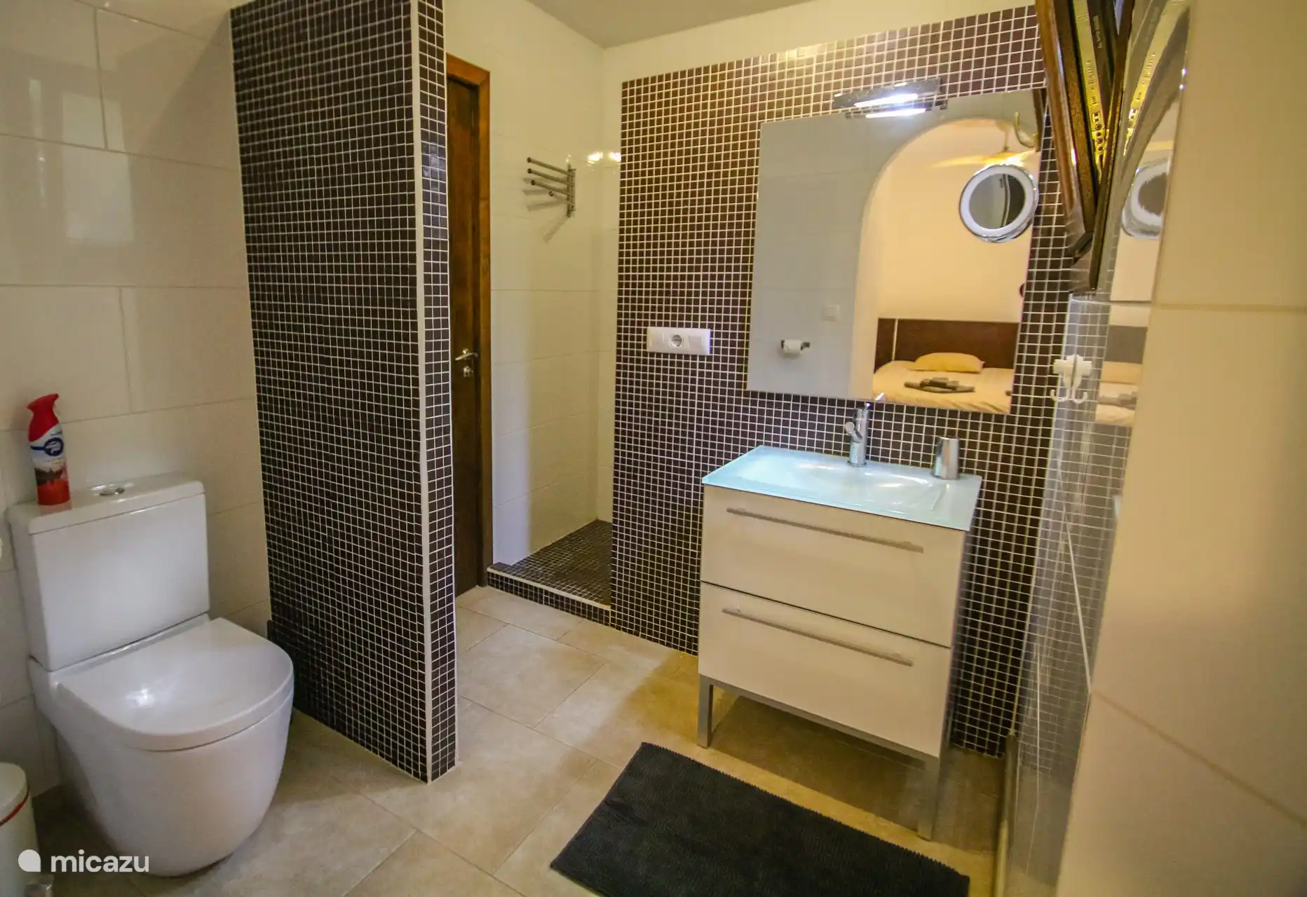 Älteres Badezimmer - Ferienbungalow Casita Manana in Moraira, Costa Blanca