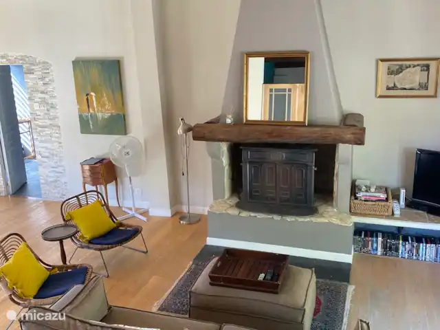 Marlin en masa en Francia, Var, Cotignac - casa vacacional Salón y baño en la planta superior