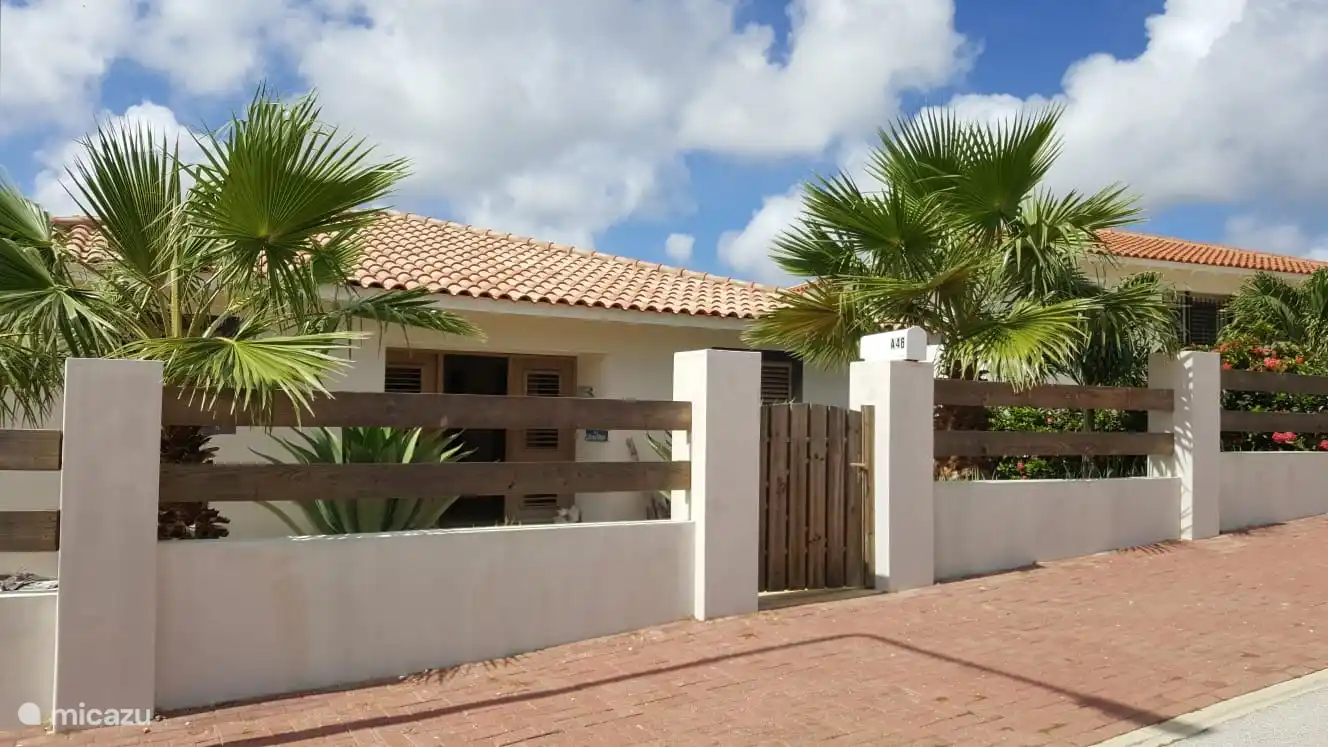 La première vue que vous aurez de la Villa Caribbean Dream. L'entrée à l'avant.