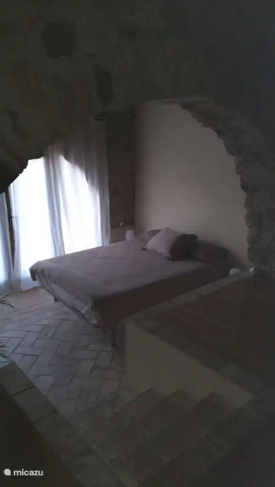 Bedroom 2 next to swimming pool