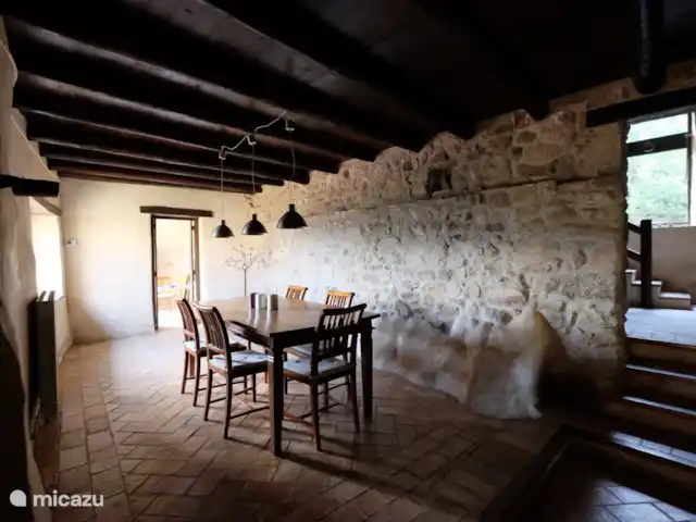 Can Maimes en España, Costa Brava, Agullana - casa de campo / castillo Eetkamer