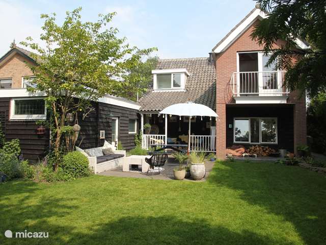 Holiday home in Netherlands, North Holland, Sint Pancras - villa Lounge Beach House
