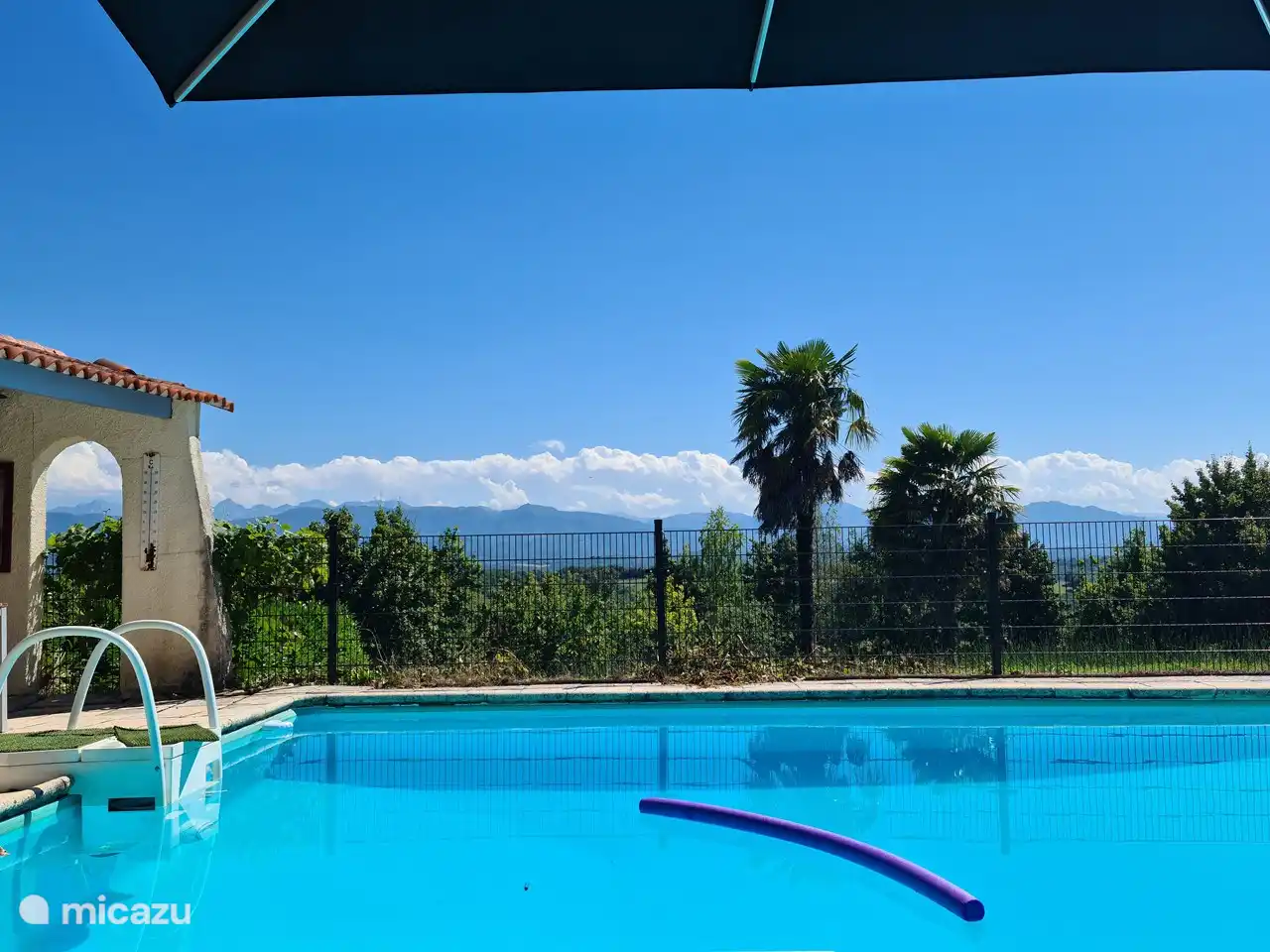 Blick vom Beckenrand