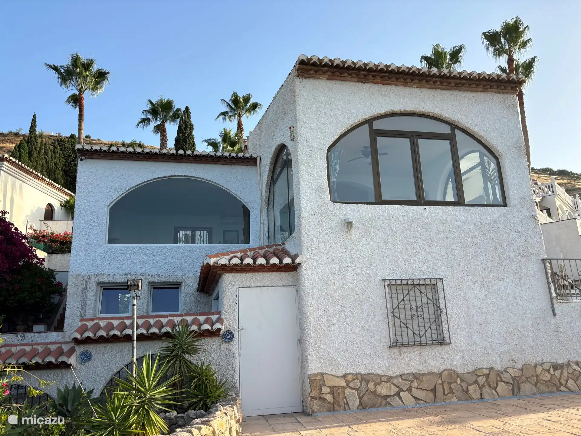 Vorderseite der Villa