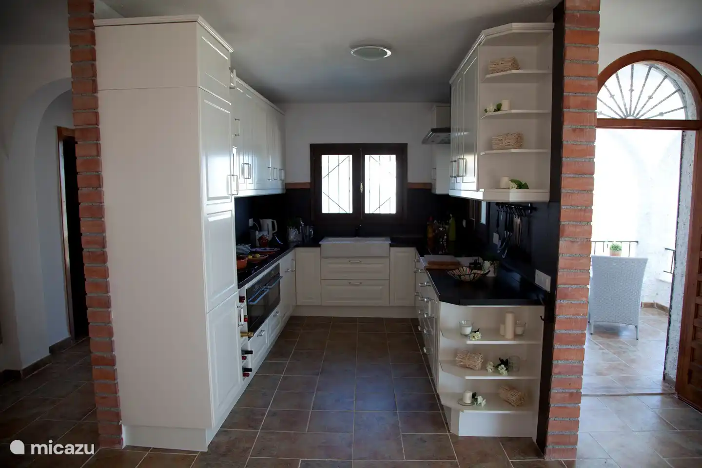 Die voll ausgestattete Küche