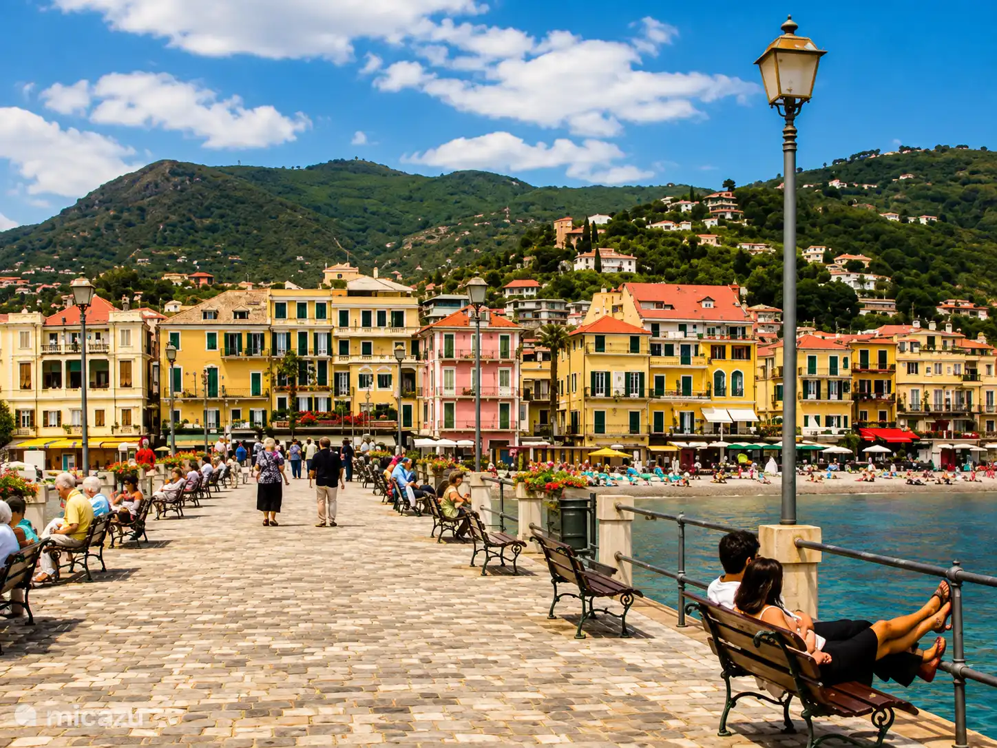 De pier en boulevard bij Alassio
