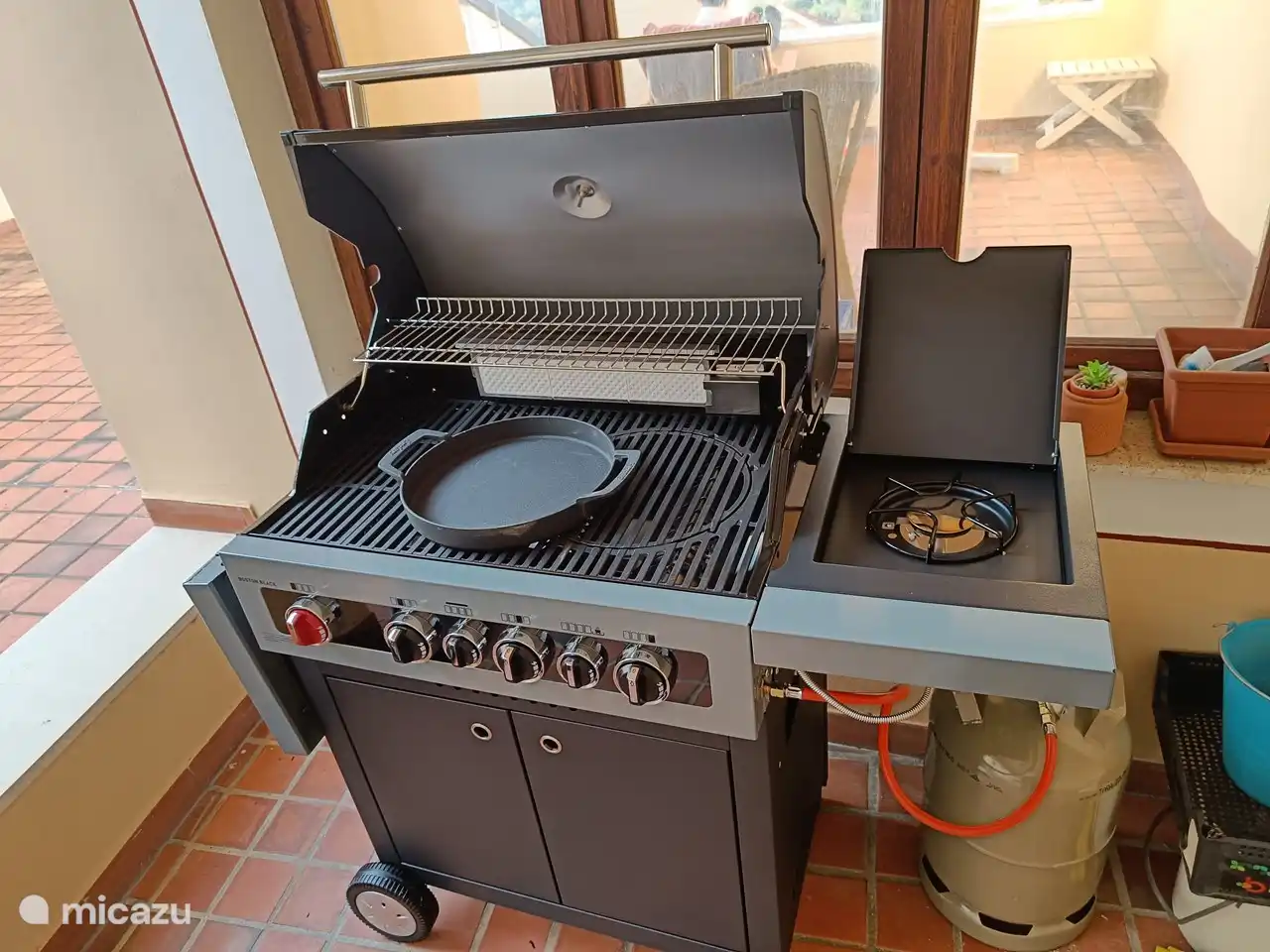 Outdoorküche auf der Dachterrasse