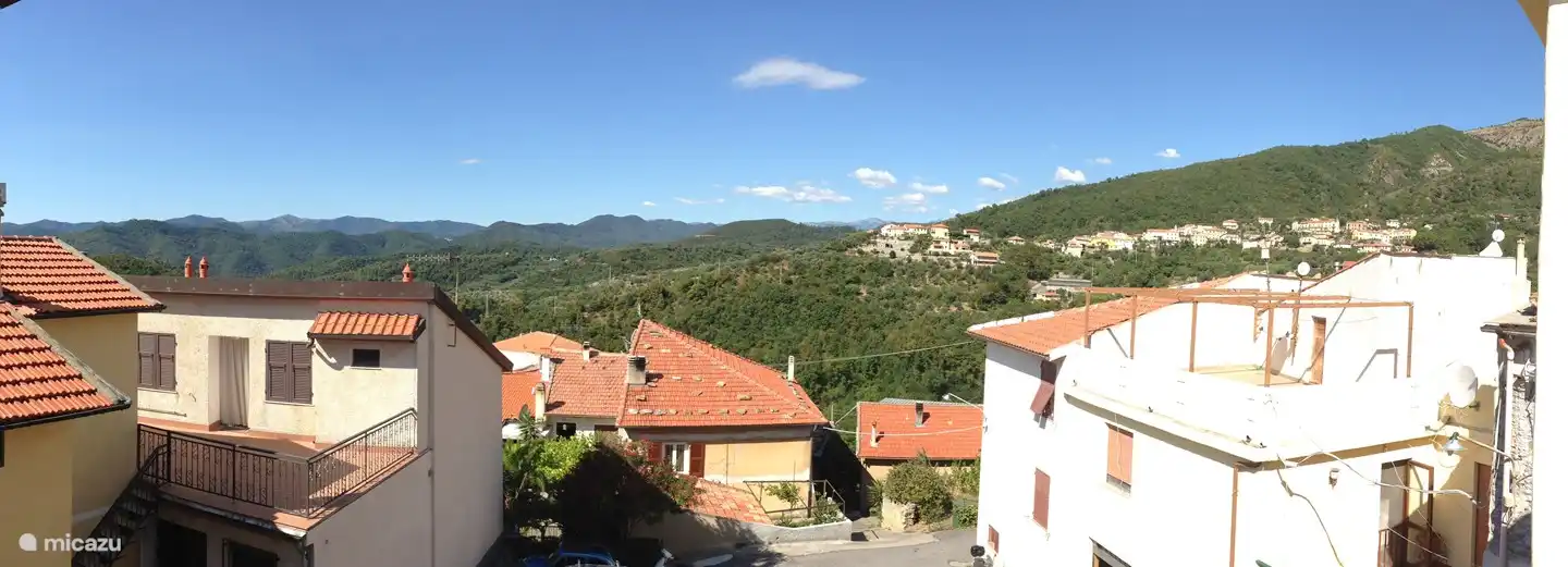 Dachterrasse teilweise ansehen