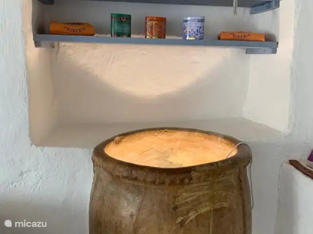 Chez Franck | France, Alpes-Maritimes, Tourrettes-sur-Loup - maison de ville détail historique