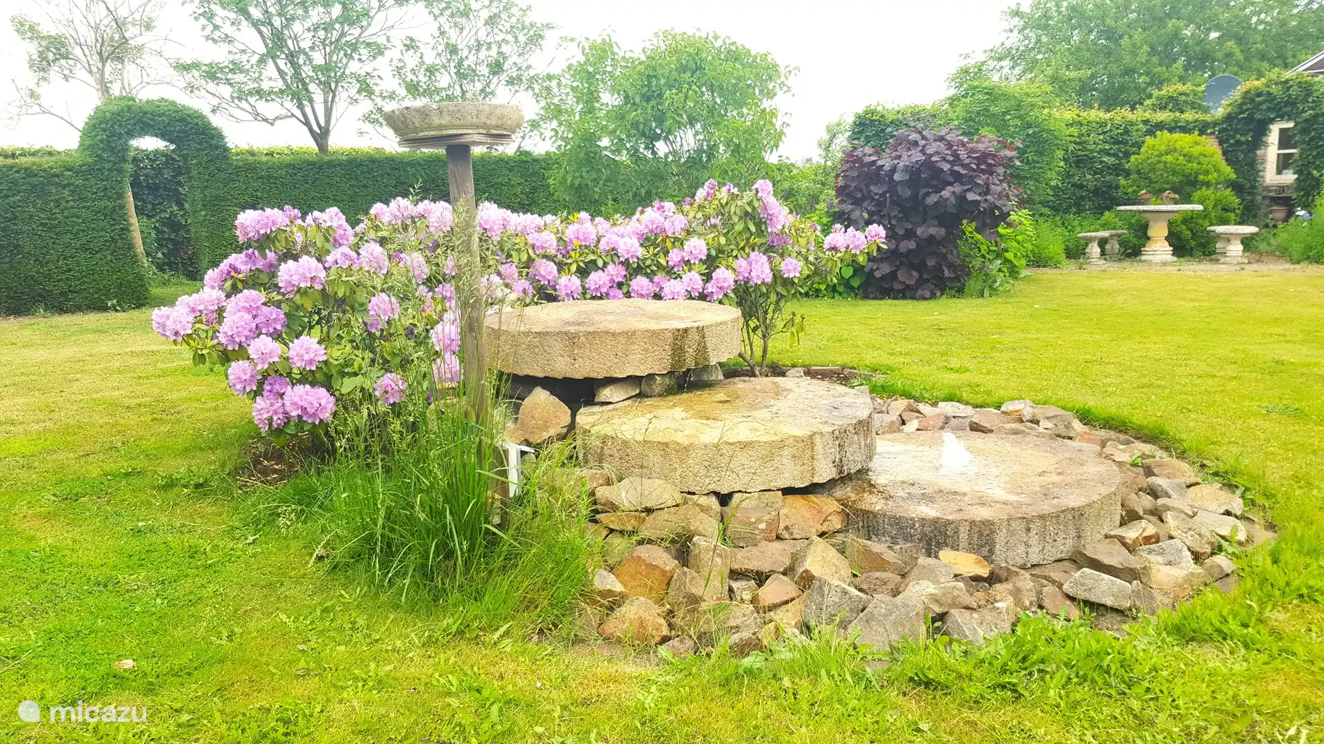Fast Zen........ Ein herrlich plätscherndes Wasser, das über die alten Mühlsteine rieselt.