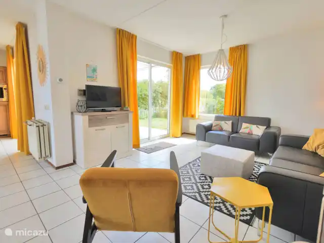 Korre 16 en Países Bajos, Holanda del Norte, Callantsoog - casa paredada Salón