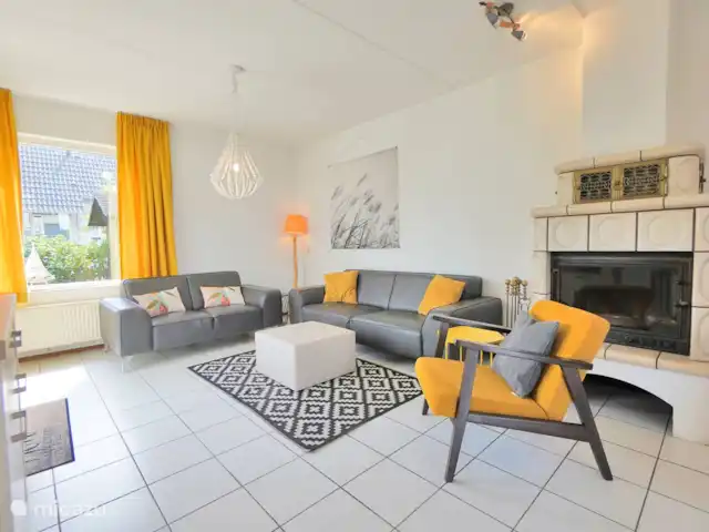 Korre 16 en Países Bajos, Holanda del Norte, Callantsoog - casa paredada Salón