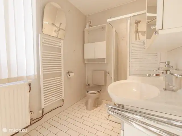 Korre 16 en Países Bajos, Holanda del Norte, Callantsoog - casa paredada baño