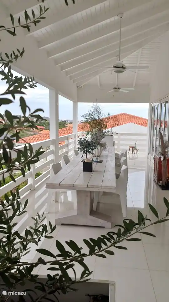 Porche met eettafel extra lang