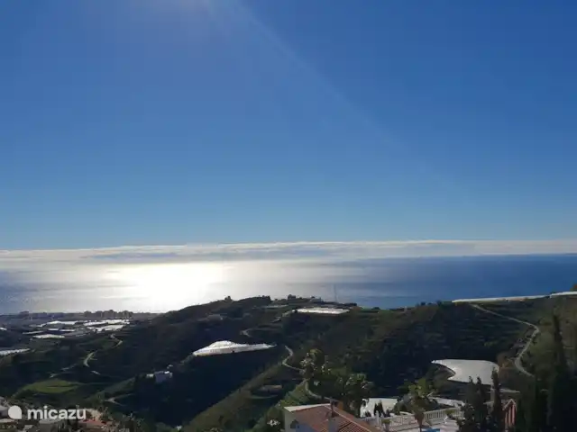 Casa Mirador, vista al mar, privado, lujo en España, Costa del Sol, Torrox - casa vacacional Vista desde la terraza. Cuando hace buen tiempo se puede ver el norte de África. La luz especial hace que la vista sea ligeramente diferente cada día.