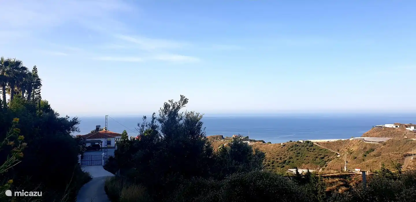 L'entrée de la maison, ici c'est encore tôt le matin.