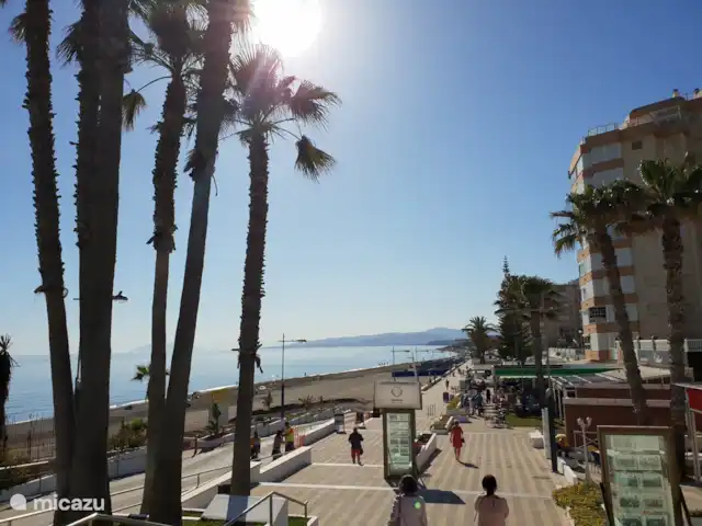 Casa Mirador, vista al mar, privado, lujo en España, Costa del Sol, Torrox - casa vacacional El paseo marítimo de Torrox Costa.
