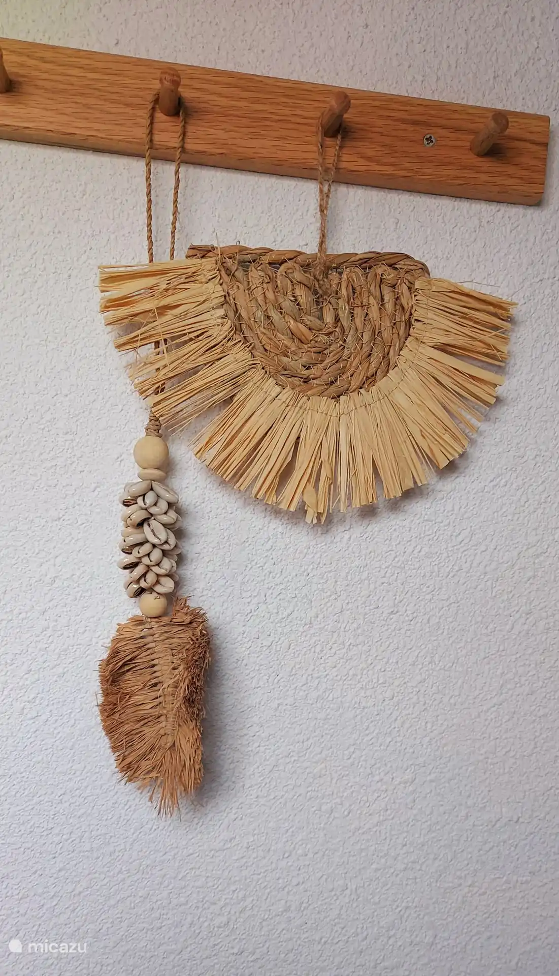 kapstok in de gang voor jassen.