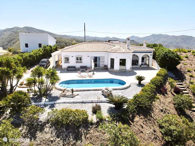 Holiday home in Spain, Andalusia, Canillas de Aceituno - villa Casa Lucia