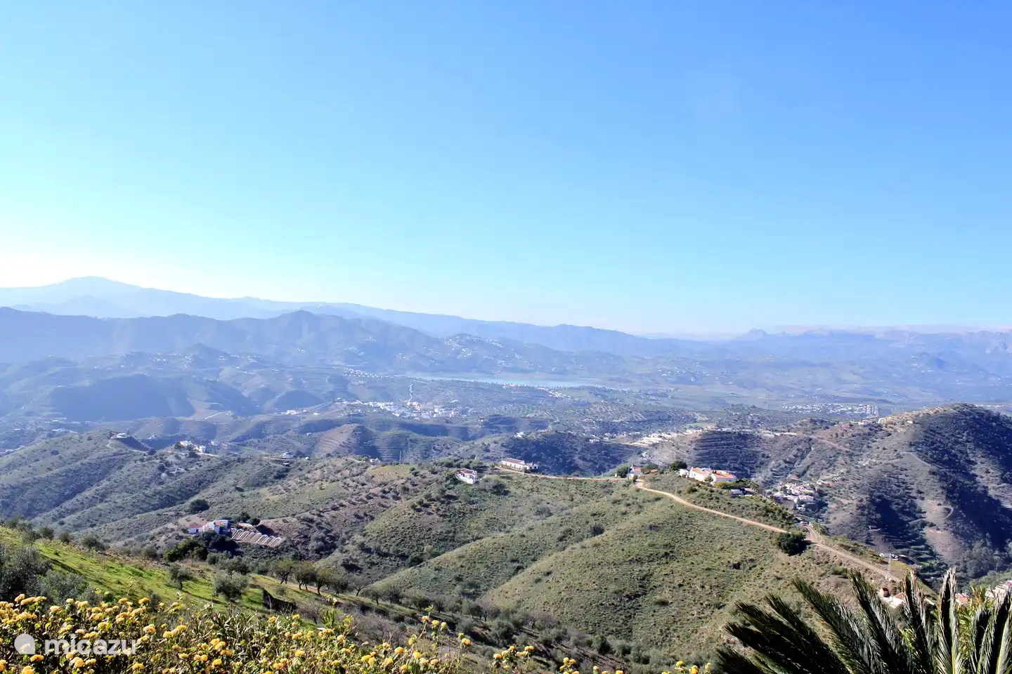 Blick auf den seitlichen Pool