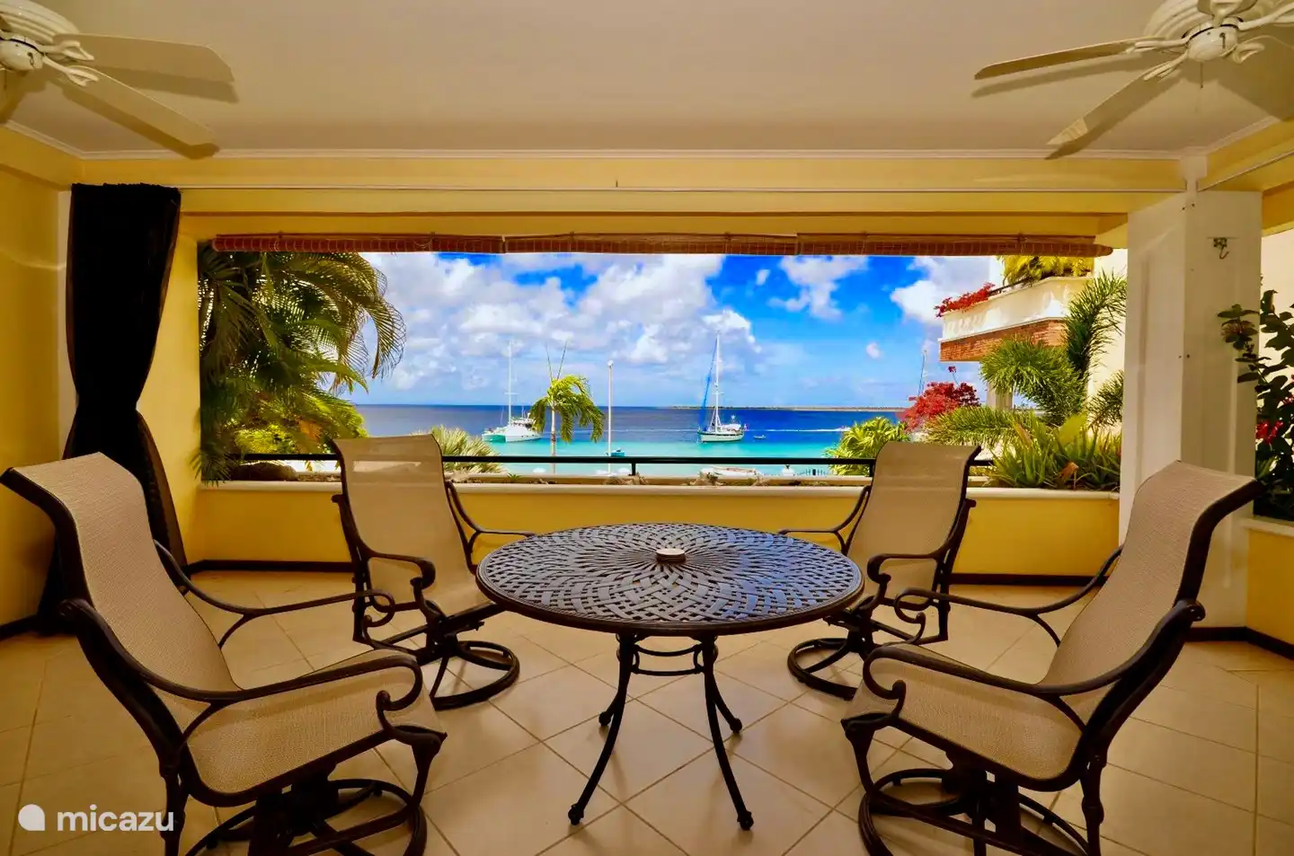 Das ist wirklich „ein Zimmer mit Aussicht“ Jeden Tag diese herrlich schöne Aussicht auf der eigenen Terrasse!