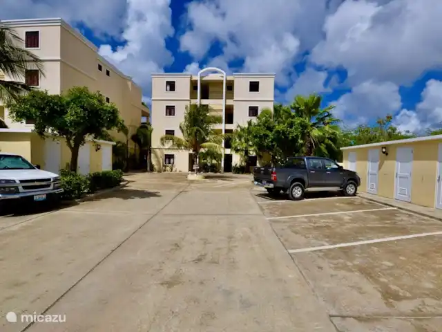 Plage Lechi | Bonaire, Bonaire, Kralendijk - appartement La place de parking privative avec portail électrique !