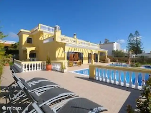 Villa Sesmarias in Portugal, Algarve, Lagoa - villa