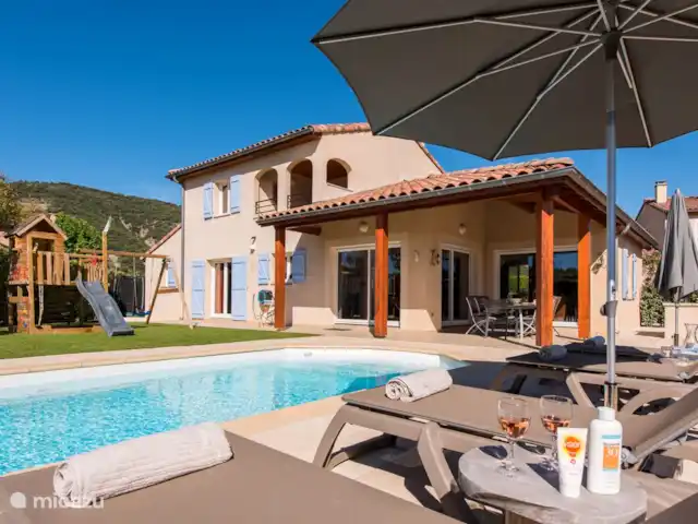 Location de Vacances France, Ardèche, Vallon-Pont-d'Arc, villa - Villa Alize Location de Vacances France, Ardèche, Vallon-Pont-d'Arc, villa - Villa Alize